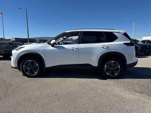New 2026 Nissan Rogue SV w/ SV Premium Package image 2