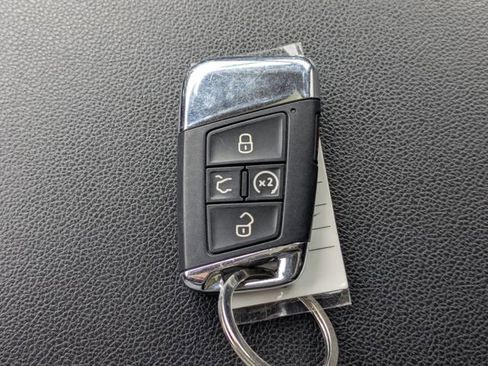 Used 2022 Volkswagen Atlas SEL Premium AWD/4WD image 36