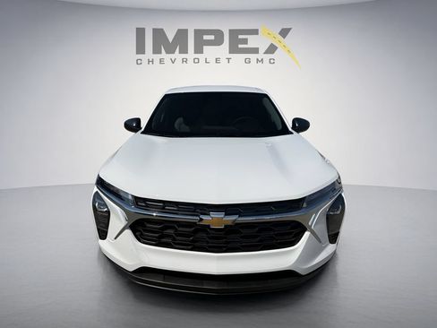 New 2026 Chevrolet Trax LS FWD image 8