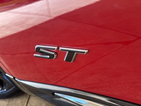 Used 2025 Buick Envision Sport Touring image 38