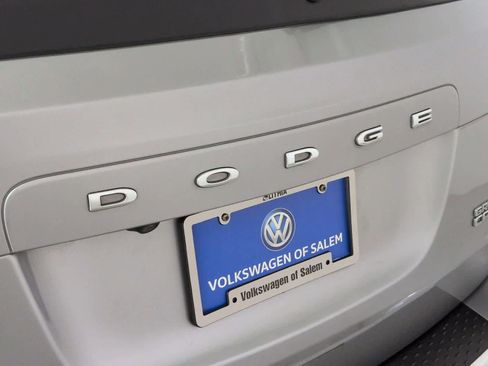 Used 2019 Dodge Grand Caravan SXT w/ Driver Convenience Group image 11