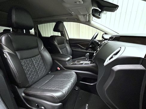 Used 2023 Nissan Murano Platinum w/ Cargo Package image 15