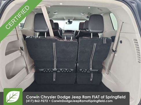 Certified 2023 Chrysler Pacifica Touring-L image 32