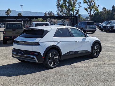 New 2026 Hyundai Ioniq 5 SEL RWD image 2