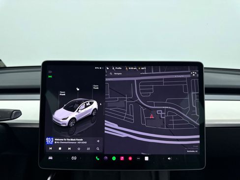 Used 2022 Tesla Model Y Long Range AWD/4WD image 33
