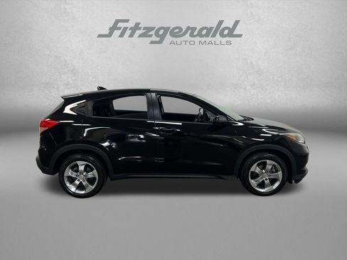 Used 2018 Honda HR-V LX image 7