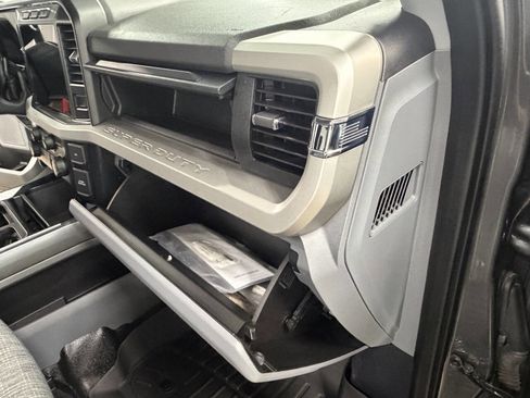 Used 2023 Ford F250 XLT w/ XLT Premium Package AWD/4WD image 36