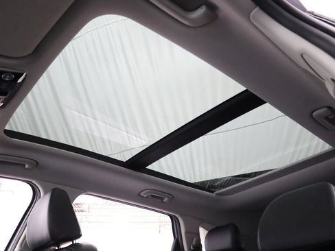 Used 2024 Kia Sorento S w/ Panoramic Sunroof Package FWD image 31