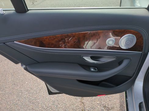Used 2019 Mercedes-Benz E 300 image 29