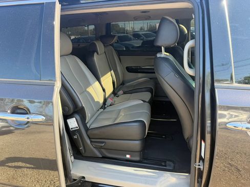 Used 2021 Kia Sedona EX w/ EX Premium Package FWD image 28