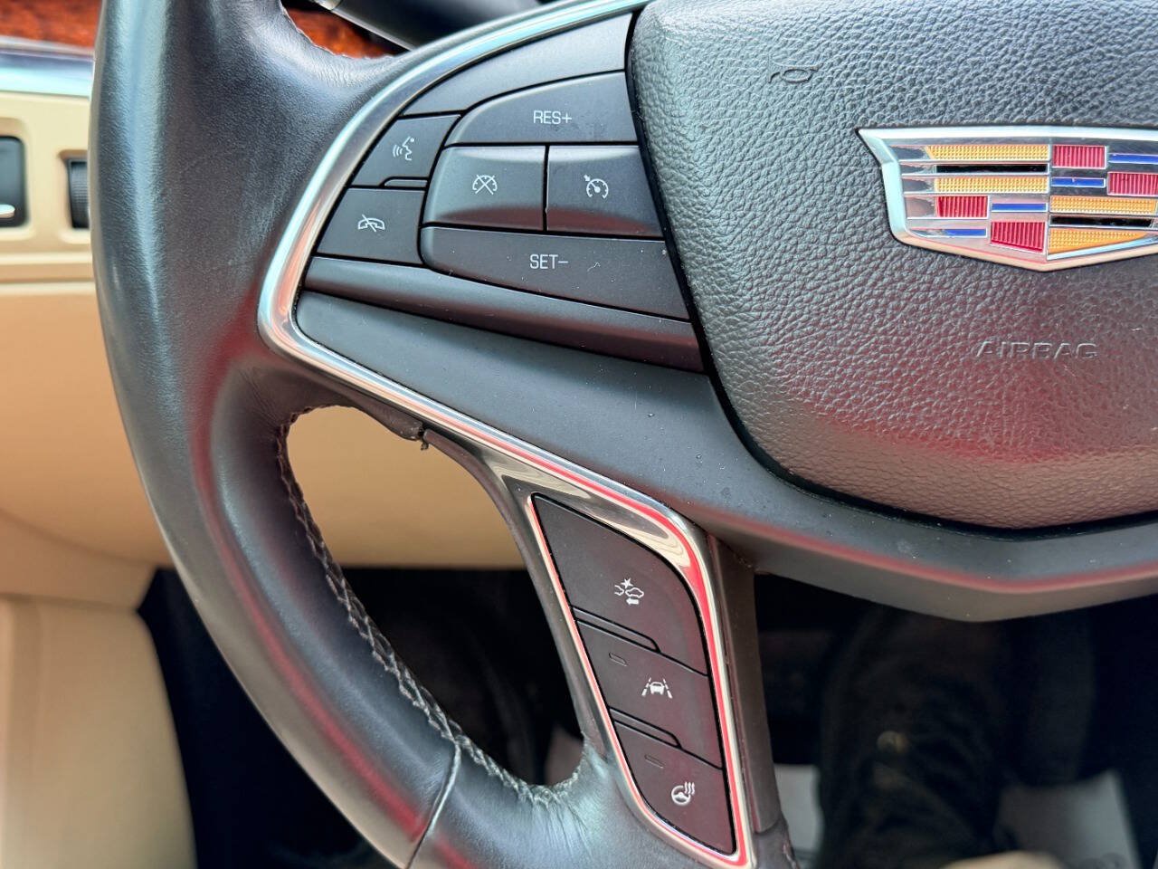 Used 2017 Cadillac XT5 Premium Luxury FWD image 34