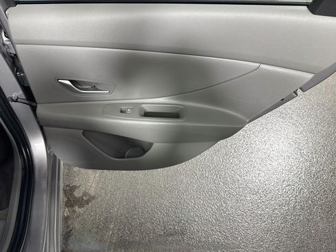 Used 2024 Hyundai Elantra SE FWD image 27