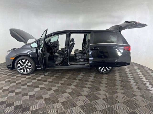Used 2025 Honda Odyssey EX-L image 9