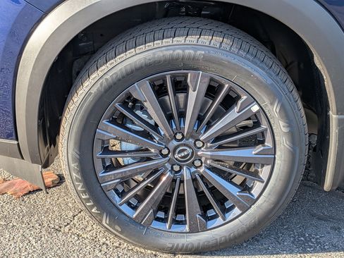 New 2026 Nissan Pathfinder SL w/ SL Premium Package FWD image 9