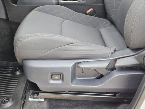 Used 2024 Toyota Tacoma SR5 AWD/4WD image 23