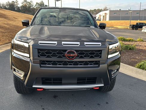 New 2026 Nissan Frontier PRO-4X w/ Pro-4x Convenience Package image 7