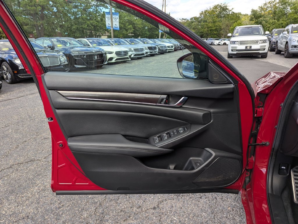 Used 2021 Honda Accord Sport image 11
