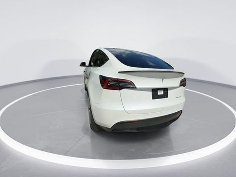 Used 2024 Tesla Model Y Long Range AWD/4WD image 7