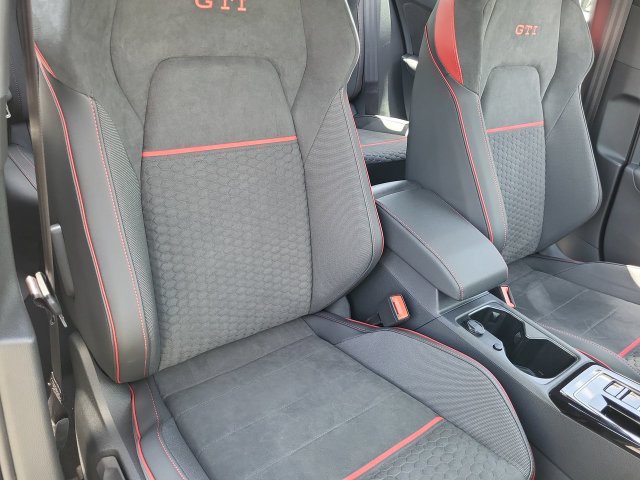 New 2026 Volkswagen GTI SE FWD image 19