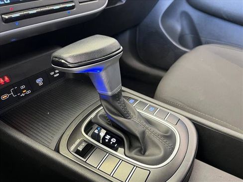 Used 2024 Hyundai Kona SEL FWD image 16
