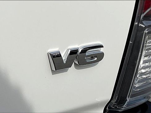 Used 2022 Toyota Tacoma TRD Off-Road image 24