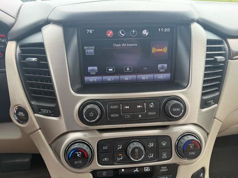 Used 2015 GMC Yukon Denali w/ Premium Package AWD/4WD image 14