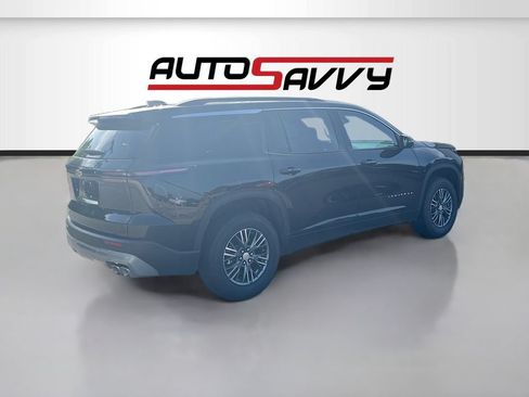 Used 2026 Chevrolet Traverse LT FWD image 7
