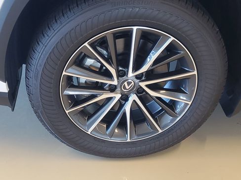 Used 2025 Lexus NX 250 FWD w/ Towing Package (2000 Lbs) image 7