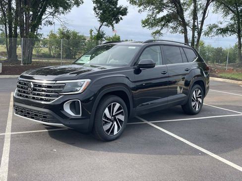 New 2026 Volkswagen Atlas SE FWD image 3