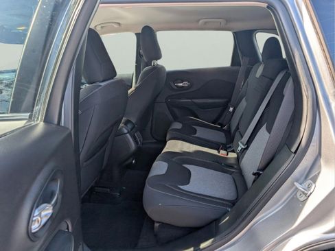 Used 2014 Jeep Cherokee Latitude image 15