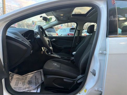 Used 2018 Ford Focus SEL image 9