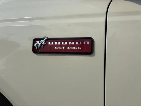 New 2026 Ford Bronco Outer Banks w/ Sasquatch Package AWD/4WD image 4