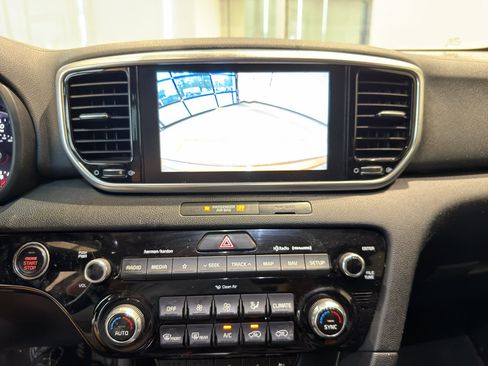 Used 2020 Kia Sportage EX w/ Option Group 15 FWD image 11