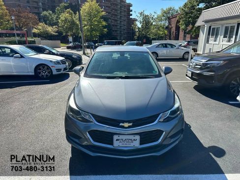 Used 2018 Chevrolet Cruze LT image 5