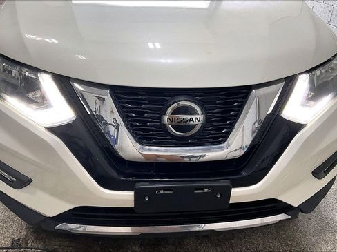 Used 2019 Nissan Rogue SV image 33
