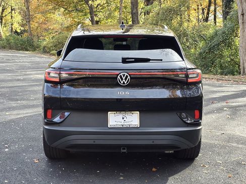 Used 2023 Volkswagen ID.4 Pro image 5