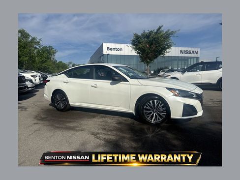 New 2026 Nissan Altima 2.5 SV FWD image 1