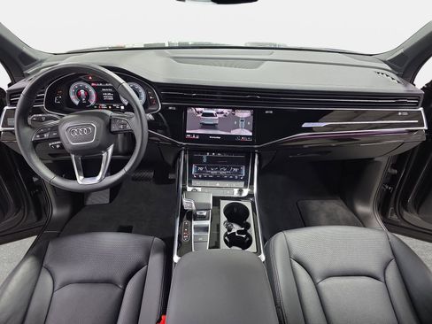 Used 2025 Audi Q7 3.0T Premium Plus image 9