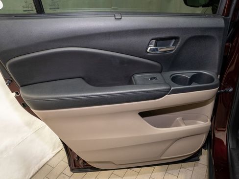 Used 2017 Honda Pilot Elite image 15