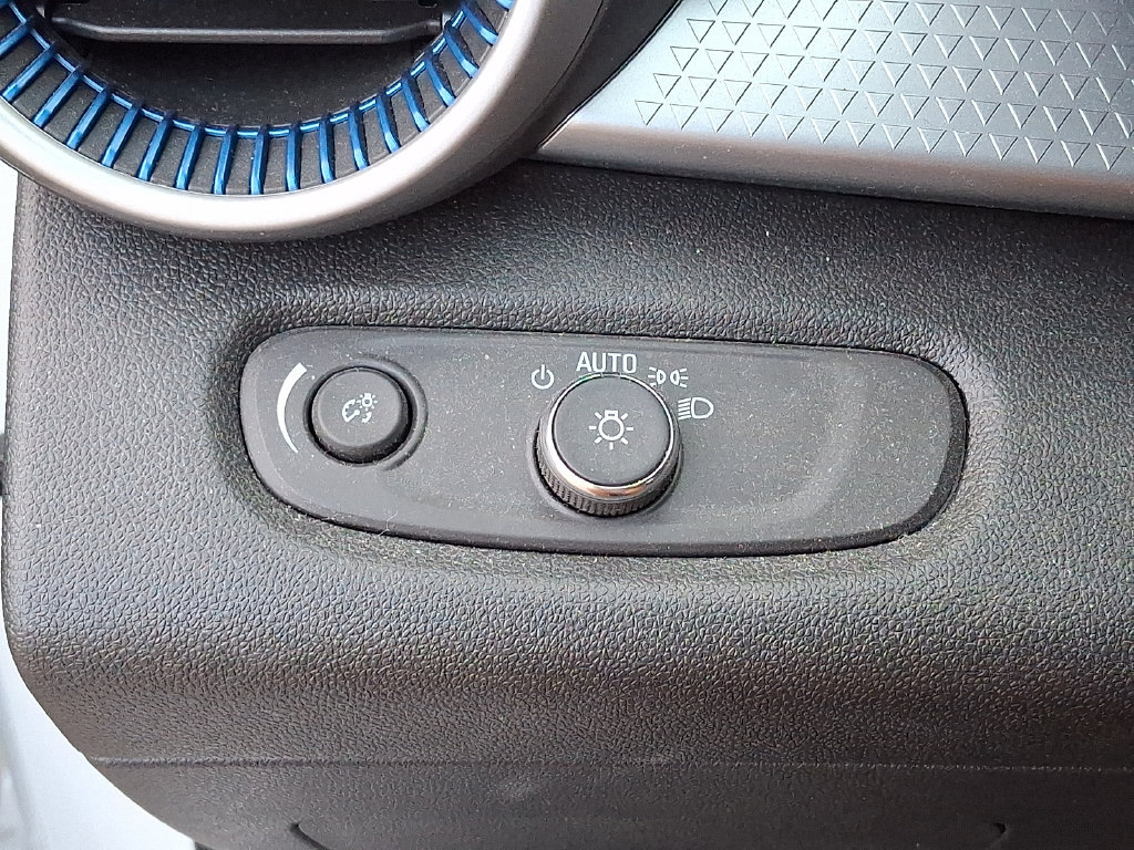 Certified 2024 Chevrolet Trax LS FWD image 21