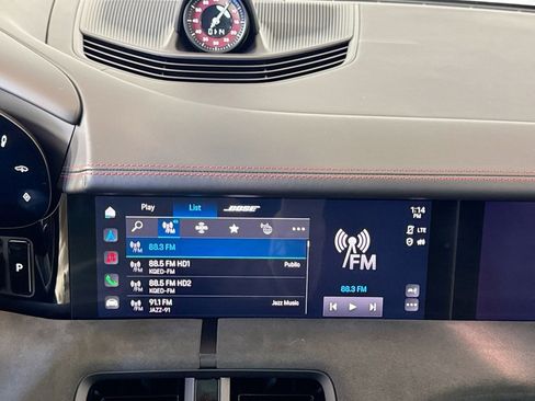 Used 2023 Porsche Taycan GTS image 15