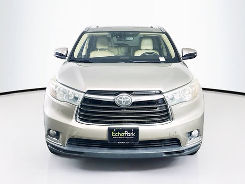Used 2016 Toyota Highlander Limited Platinum image 2