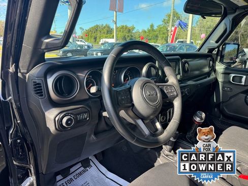 Used 2018 Jeep Wrangler Unlimited Sport S AWD/4WD image 28