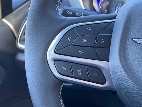 New 2026 Chrysler Pacifica Limited image 31