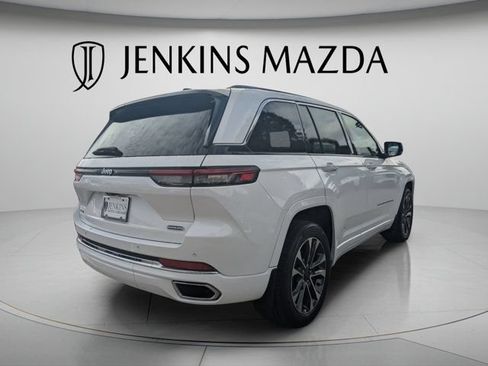 Used 2023 Jeep Grand Cherokee Overland AWD/4WD image 7