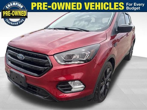 Used 2019 Ford Escape SE FWD image 1