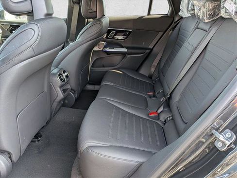 New 2026 Mercedes-Benz GLC 300 4MATIC image 18