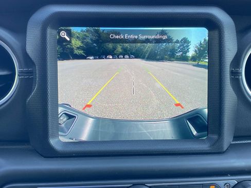 Used 2021 Jeep Gladiator Overland w/ Popular Equipment Package image 28