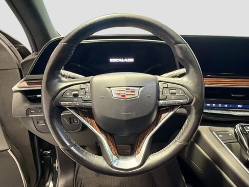 Used 2021 Cadillac Escalade Premium Luxury AWD/4WD image 10