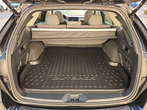 Used 2022 Subaru Outback Premium image 27